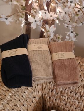 Women's  Ribbed Crew Socks - Black, Beige, Taupe